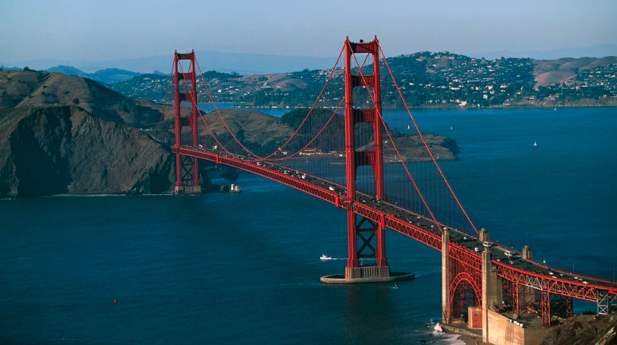 This image shows golden gate bridge in San Francisco